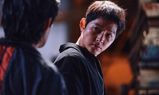 Song Joong Ki trở lại ấn tượng với phim điện ảnh "Đường cùng". Ảnh: NSX.