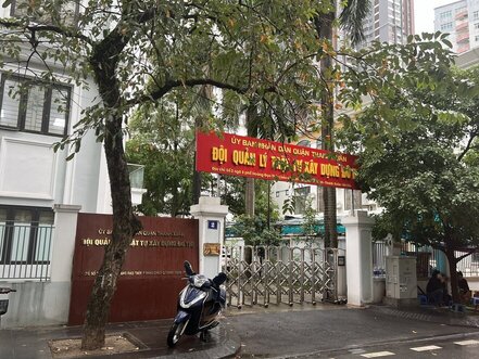 Trụ sở đội Quản lý Trật tự Xây dựng Đô Thị quận Thanh Xuân. Ảnh: Nhóm PV.  
