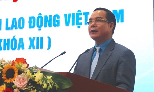 Chủ tịch Tổng Liên đoàn Lao động Việt Nam Nguyễn Đình Khang phát biểu bế mạc hội nghị. Ảnh: Bảo Hân 