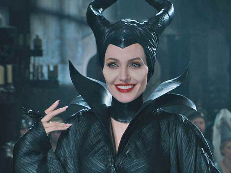 Angelina Jolie đã khắc họa thành công sự phức tạp trong tâm lí nhân vật Maleficent. Ảnh: Disney