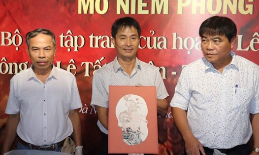 Bảo tàng Mỹ thuật Đà Nẵng nhận được bộ sưu tập tranh của hoạ sĩ Lê Bá Đảng. Ảnh: Nguyễn Linh