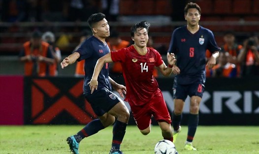 Tuyển Việt Nam và Thái Lan trong trận mở đầu vòng loại thứ 2 World Cup 2022 khu vực Châu Á. Ảnh: Đ.Đ