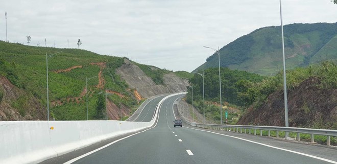 Đấu giá 6,56ha làm trạm dừng nghỉ trên trục cao tốc 176km của Quảng Ninh