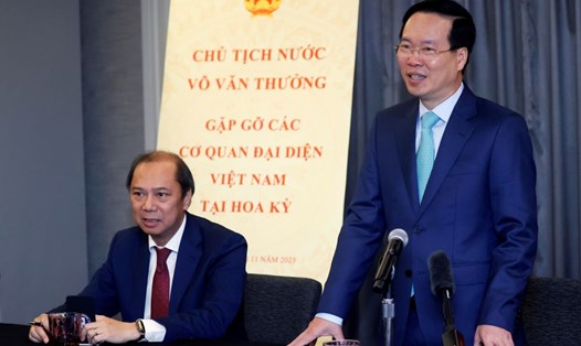 Chủ tịch nước Võ Văn Thưởng phát biểu tại buổi gặp cán bộ, nhân viên các cơ quan đại diện Việt Nam tại Mỹ. Ảnh: TTXVN