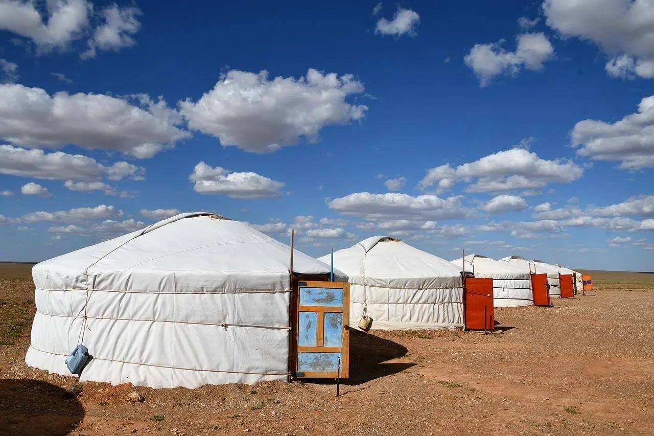 Lều Yurt của người Mông Cổ. Ảnh: CorrectMongolia