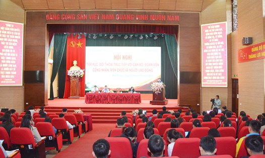 

Trong hai ngày 14 và 15.11, LĐLĐ tỉnh Lào Cai đã tổ chức nhiều hội nghị tiếp xúc đối thoại với đoàn viên, người lao động. Ảnh: Kim Tuyến