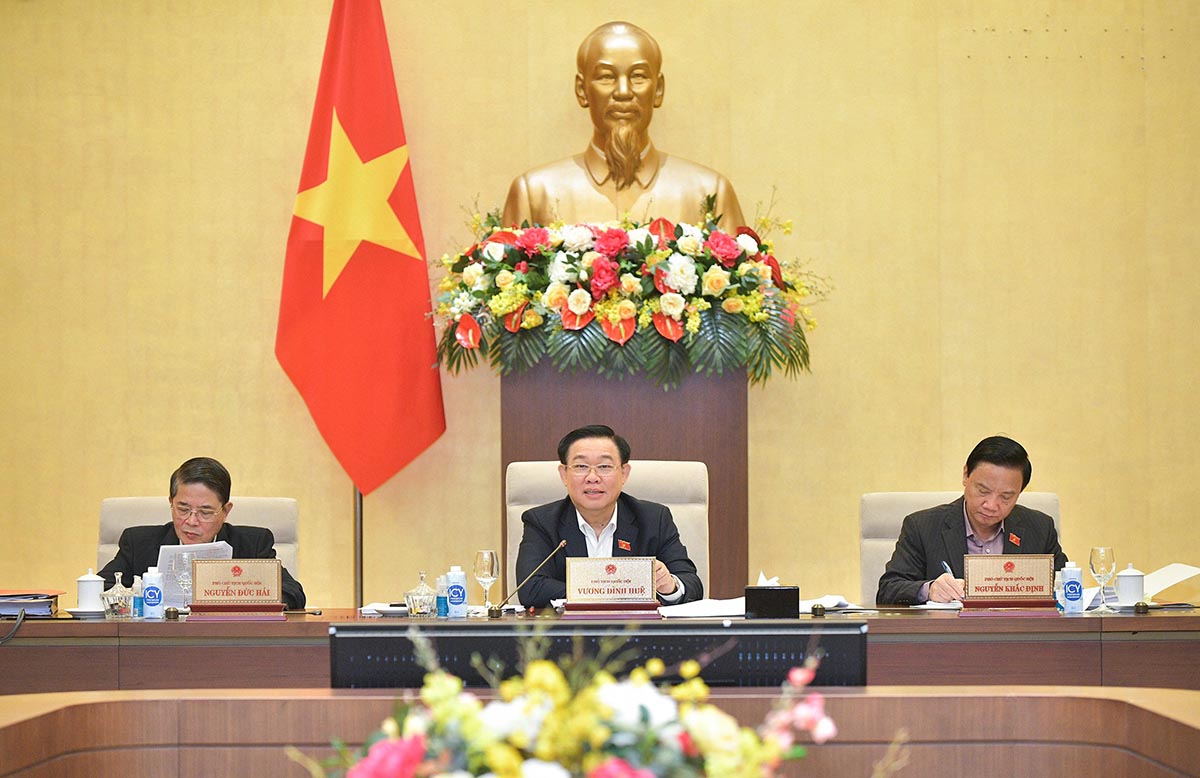 Chủ tịch Quốc hội Vương Đình Huệ phát biểu tại phiên thảo luận. Ảnh: VPQH