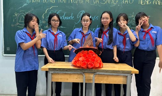 Các em học sinh trường THCS Nguyễn Văn Luông. Ảnh: Nhà trường