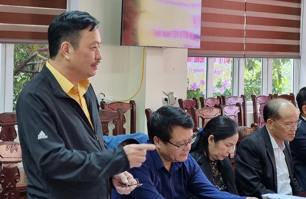 Ông Trần Anh Sơn – Chủ tịch Hội doanh nghiệp tiêu biểu tỉnh Nghệ An phát biểu tại hội nghị. Ảnh: Quang Đại