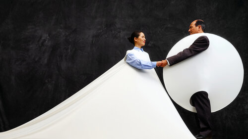 Nhà thiết kế Cường Đàm thực hiện bộ ảnh nhân dịp 20.11. Ảnh: Vũ Minh Toàn