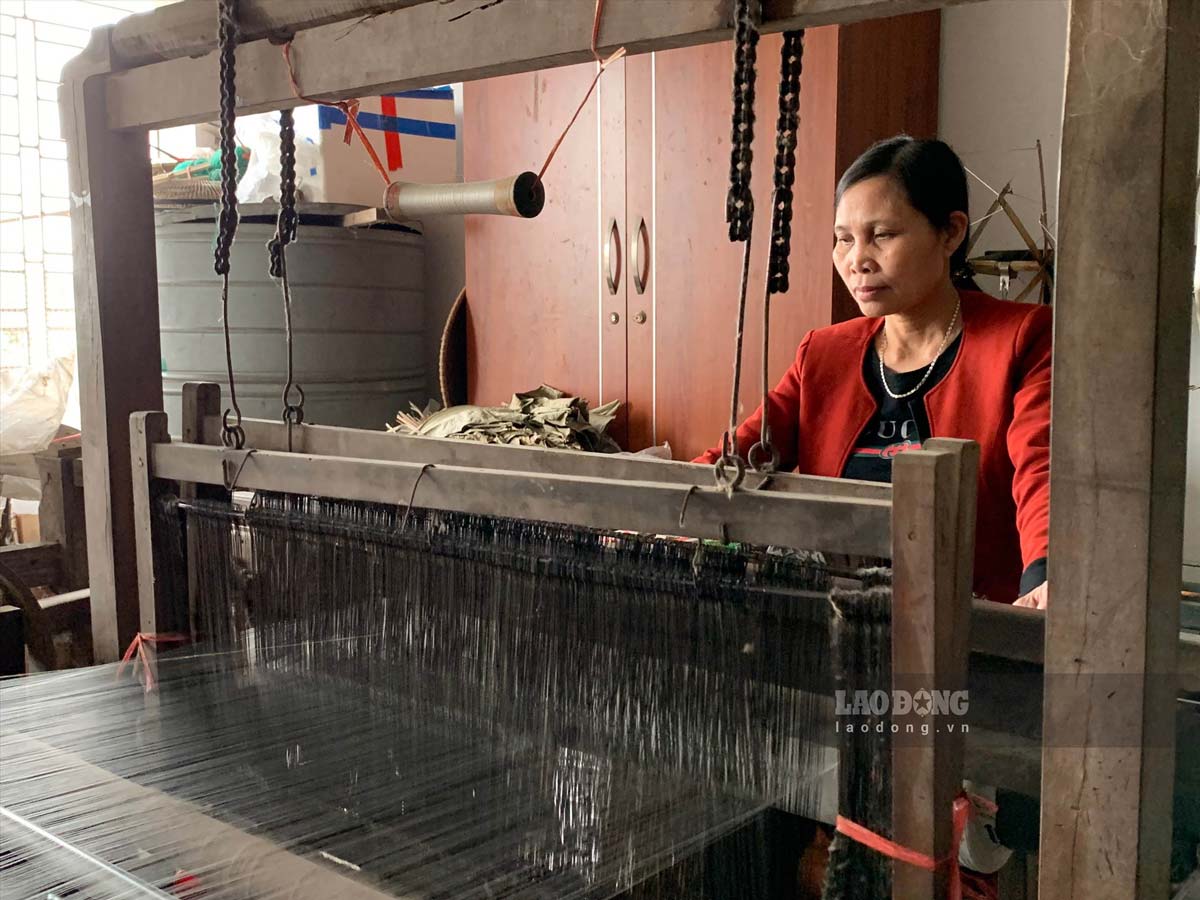 Nghề dệt đũi Nam Cao được công nhận di sản văn hóa phi vật thể quốc gia. Ảnh: Lương Hà