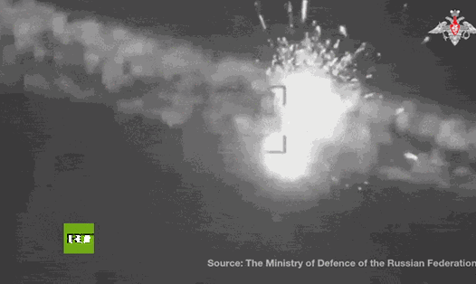 UAV Lancet tấn công lựu pháo F70. Ảnh cắt từ clip