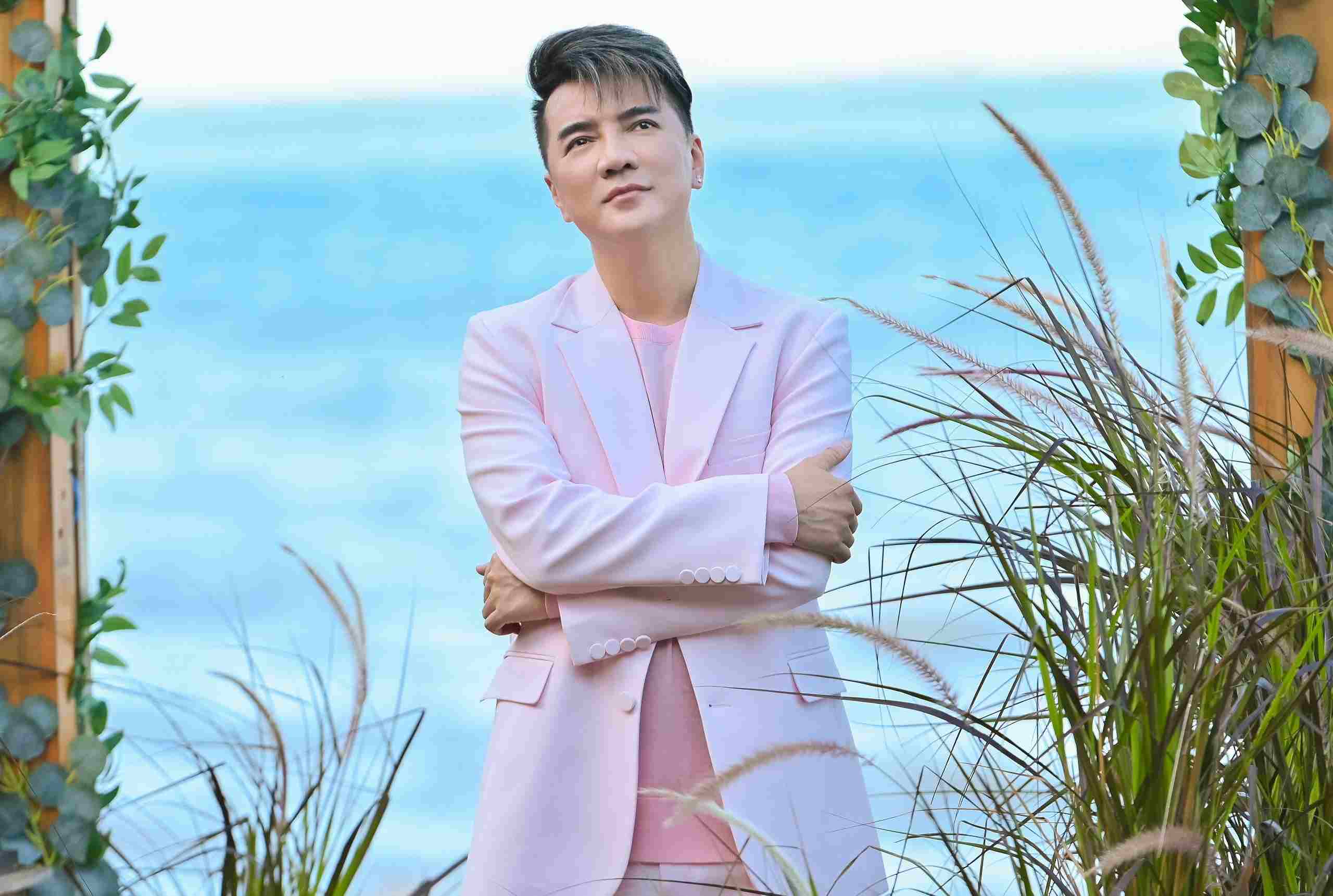 Đàm Vĩnh Hưng phát hành bản mashup "Hoa biển tình". Ảnh: NVCC.