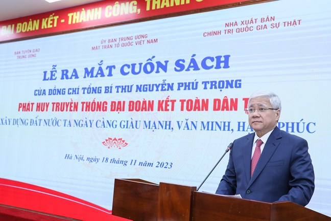 Chủ tịch Ủy ban Trung ương MTTQ Việt Nam Đỗ Văn Chiến phát biểu tại lễ ra mắt cuốn sách. Ảnh: Phạm Đông