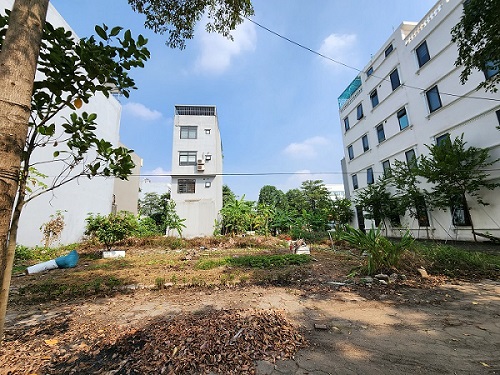 Nhiều lô đất tại Khu đô thị Thanh Hà đang được hét giá lên cao. Ảnh: Cao Nguyên.