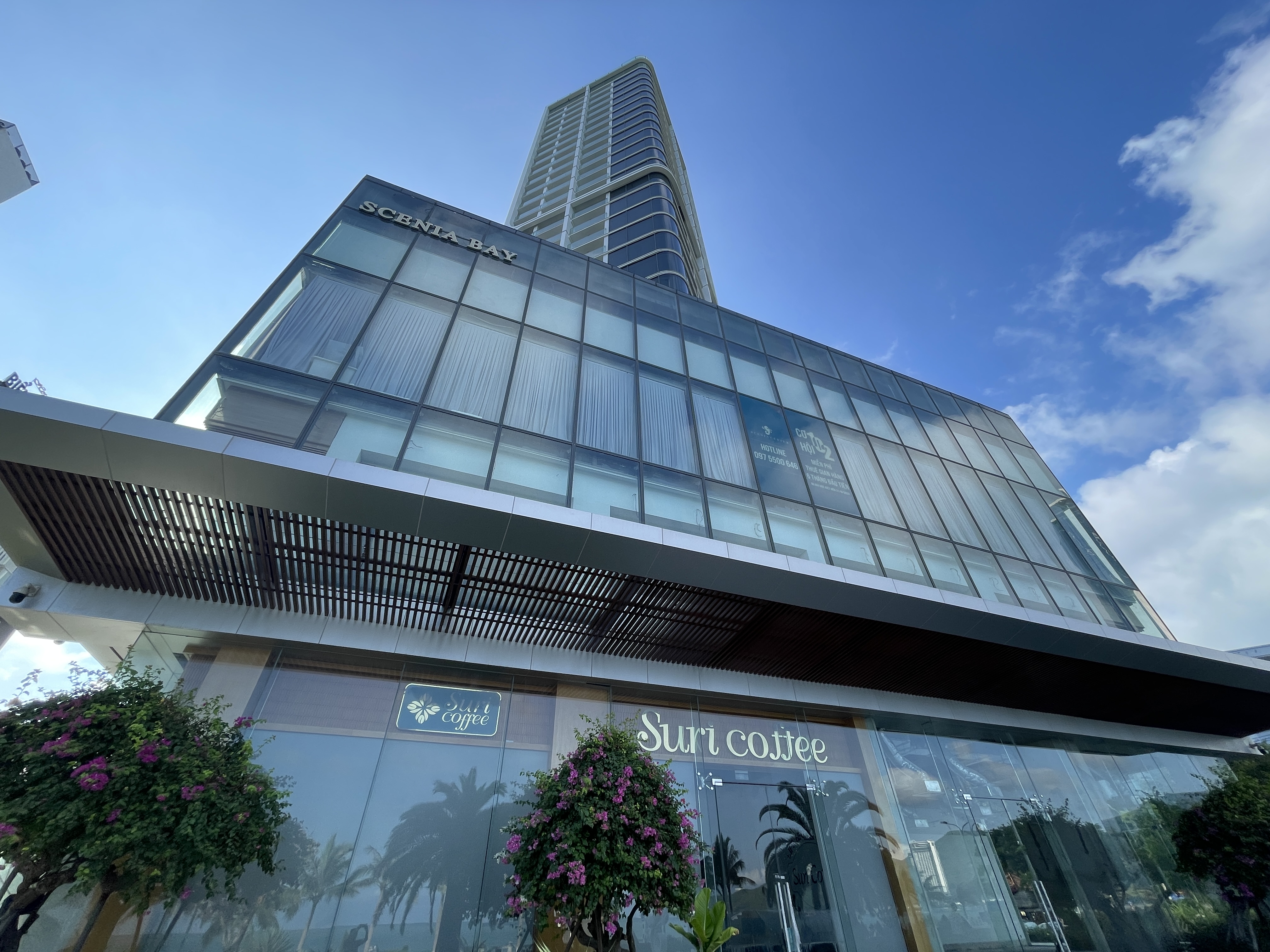 Người dân mua chung cư tại Dự án Scenia Bay Nha Trang  chưa được cấp giấy chứng nhận căn hộ chung cư. Ảnh: Hữu Long
