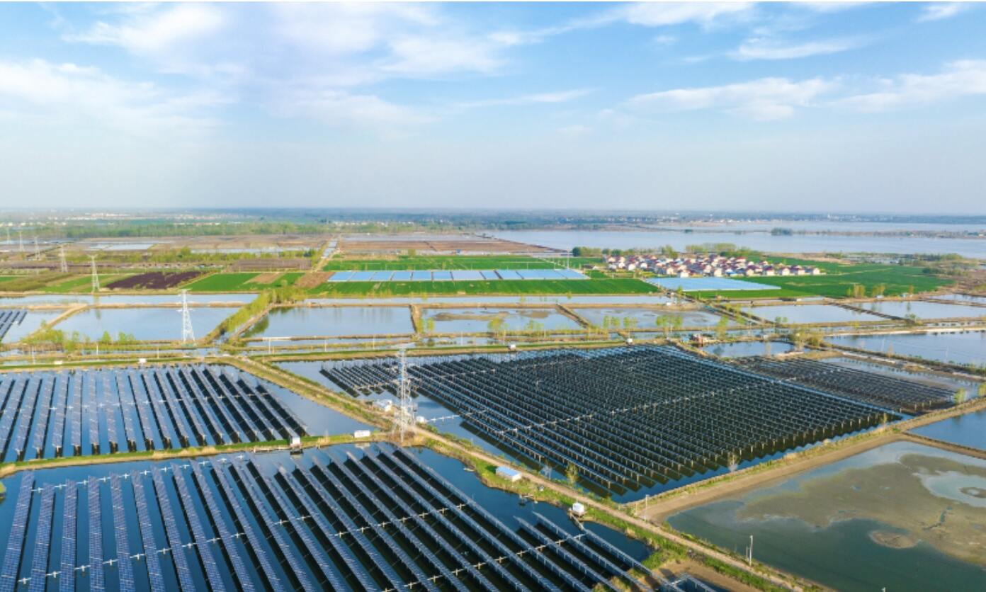 Nhiều địa phương ở Trung Quốc đã khai thác mô hình công nghiệp kết hợp tập trung vào năng lượng mặt trời. Ảnh chụp màn hình