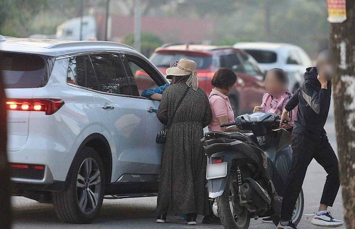 Vé chợ đen trận tuyển Việt Nam - Iraq tăng nhẹ so với giá gốc