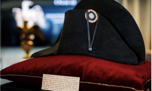 Một chiếc mũ bicorne của Hoàng đế Pháp Napoleon. Ảnh minh họa: AFP