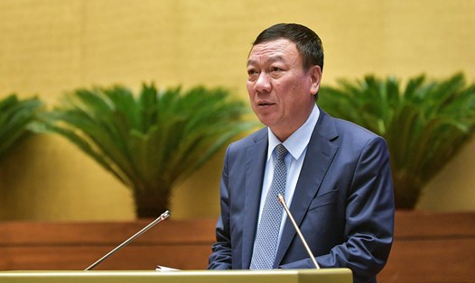 Tổng Thanh tra Chính phủ Đoàn Hồng Phong báo cáo về công tác phòng, chống tham nhũng năm 2023. Ảnh: VPQH