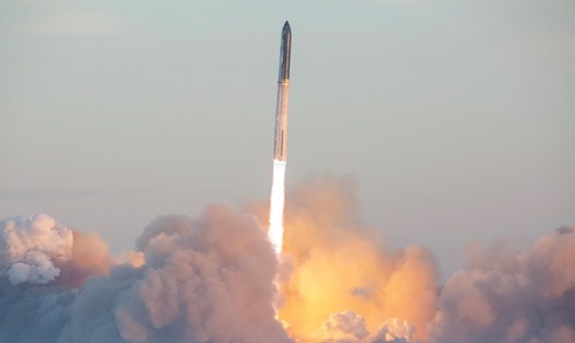 Phi thuyền Starship của tỉ phú Elon Musk cất cánh trong thử nghiệm ngày 18.11. Ảnh: SpaceX