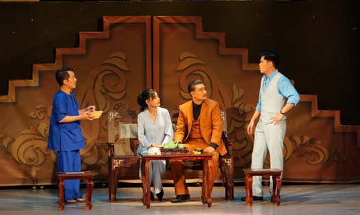 Minh Nhí, Cát Phượng tham gia vở kịch trinh thám, ma mị. Ảnh: NSCC