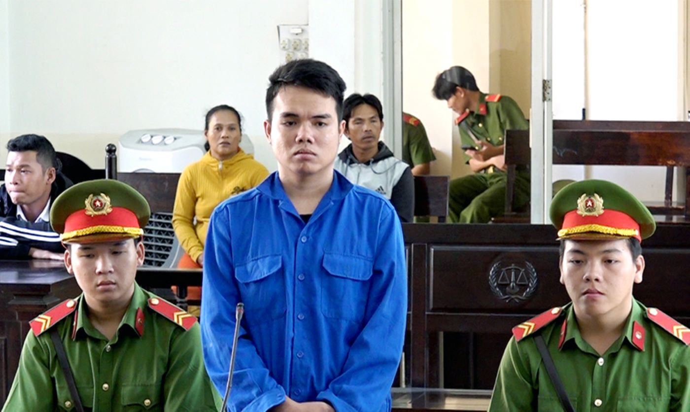 Ngô Nhật Trung bị Tòa án nhân dân tỉnh An Giang tuyên phạt 20 năm tù về tội giết người. Ảnh: Vũ Tiến