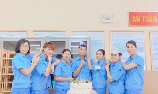 CNLĐ Công ty TNHH SWCC Showa Việt Nam tổ chức sinh nhật tại Điểm sinh hoạt văn hóa công nhân. Ảnh: Ngọc Ánh
