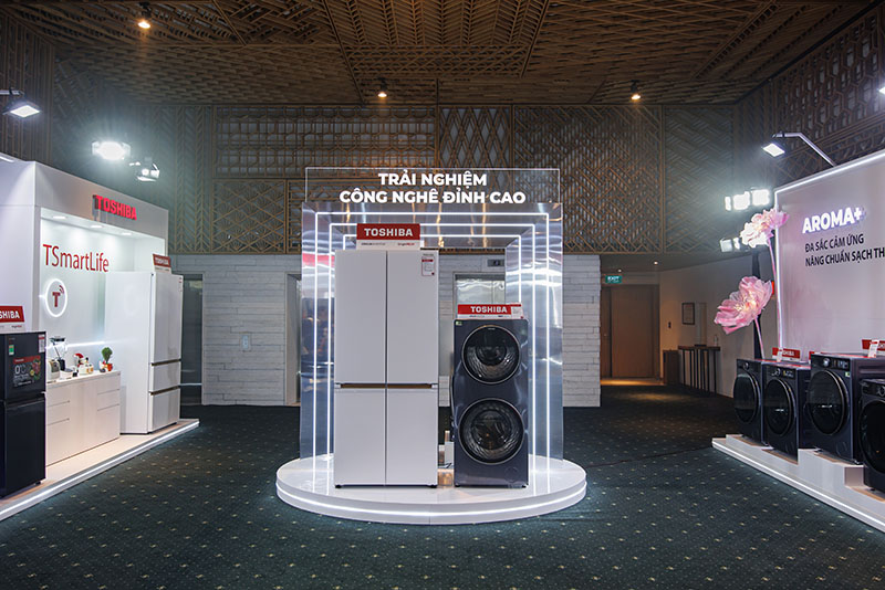 Máy giặt - sấy kết hợp công nghệ lưu hương Aroma+ độc quyền và tủ lạnh thông minh. Ảnh: DN cung cấp