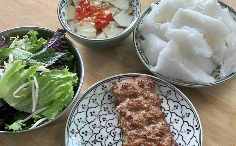 Bún chả "một miếng thịt" độc đáo giữa lòng Thủ đô. Ảnh: Nhật Minh