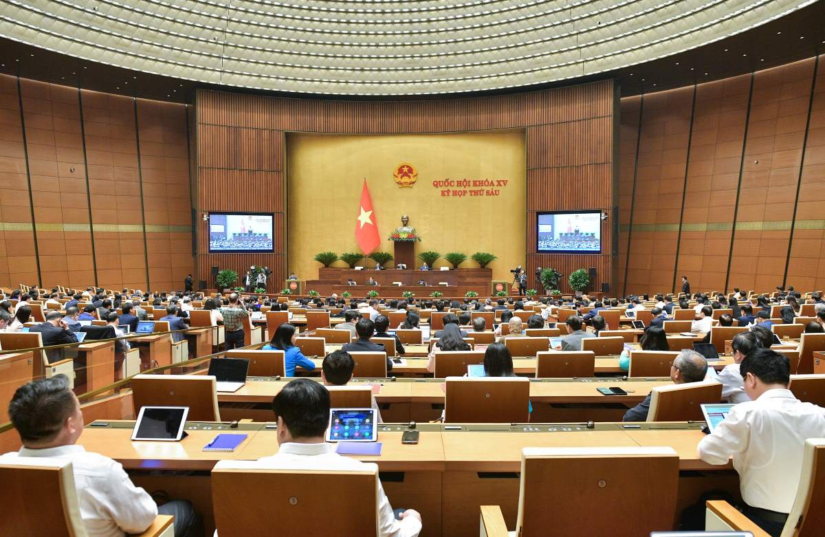 Quốc hội thảo luận về kết quả tiếp công dân, xử lý đơn thư và giải quyết khiếu nại, tố cáo của công dân năm 2023, ngày 22.11. Ảnh: Quochoi.vn