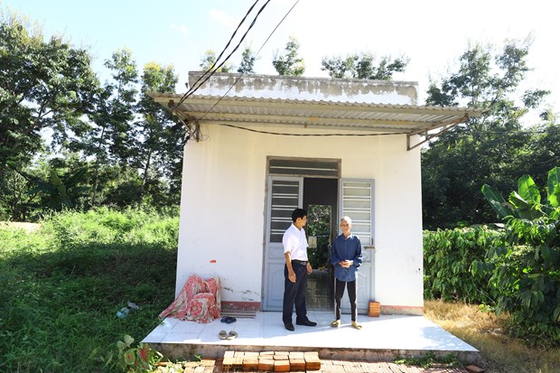 Giáo xứ Kim Phát, xã Hòa Hiệp, huyện Cư Kuin (Đắk Lắk) hỗ trợ xây dựng nhà tình thương cho các hộ dân hoàn cảnh đặc biệt khó khăn. Ảnh: Phạm Đông  