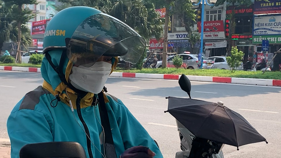 Sinh viên chạy xe ôm công nghệ vì thích 