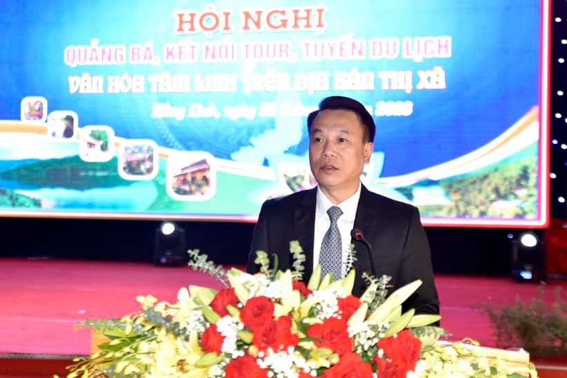 Ông Nguyễn Huy Hùng - Chủ tịch UBND thị xã Hồng Lĩnh phát biểu. Ảnh: Hồng Lĩnh.