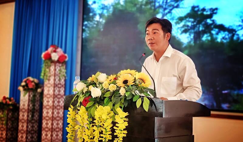 Ông Lâm Hữu Phúc - Phó Giám đốc Sở VHTTDL tỉnh Trà Vinh phát biểu tại hội thảo. Ảnh: Hoàng Lộc