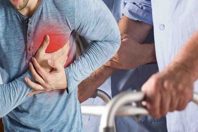 Khi trời lạnh, người cao tuổi dễ bị đột quỵ. Đồ hoạ: Hạ Mây