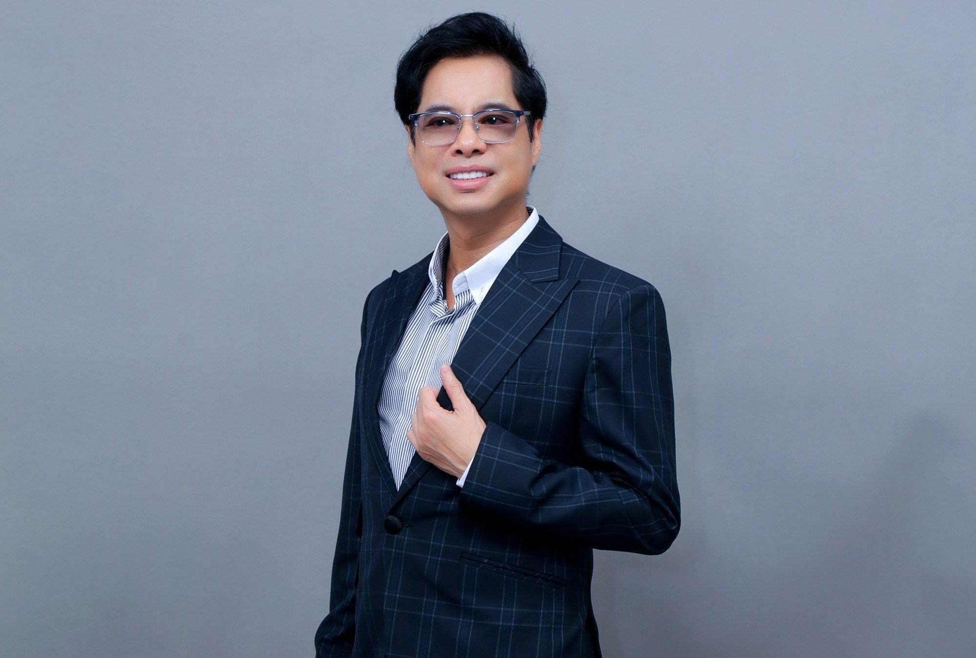 Ngọc Sơn thể hiện khả năng vũ đạo tại Đấu trường ngôi sao