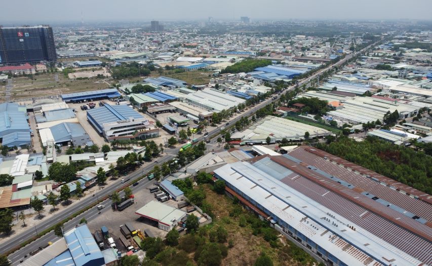 Phó Thủ tướng Trần Hồng Hà yêu cầu làm rõ phương án đầu tư và bố trí vốn để thực hiện dự án mở rộng đường Mỹ Phước Tân Vạn trùng với dự án đường Vành đai 3 TP HCM.Ảnh: Đình Trọng