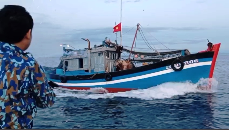 Cơ quan chức năng tăng cường tuần tra, kiểm soát, xử lý nghiêm vi phạm của tàu cá khi khai thác, đánh bắt thủy hải sản. Ảnh: Hoàng Bin.