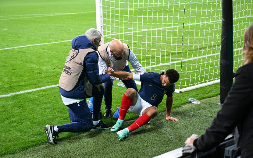 Zaire-Emery ghi bàn trong trận ra mắt tuyển Pháp nhưng lại dính chấn thương từ sớm. Ảnh: L'Équipe