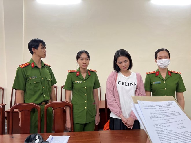 Cuối tháng 10.2023, Trần Thị Ngọc Trinh bị bắt tạm giam vì tội “Gây rối trật tự công cộng“. Ảnh: Chụp màn hình