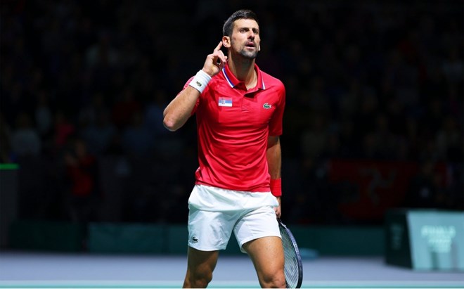 Djokovic đưa tuyển Serbia vào bán kết Davis Cup 2023