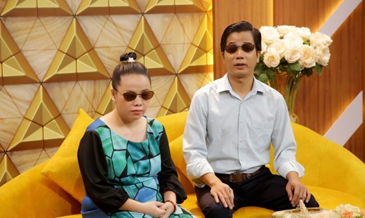 Cặp đôi khiếm thị tại "Thuận vợ thuận chồng". Ảnh: NSX.