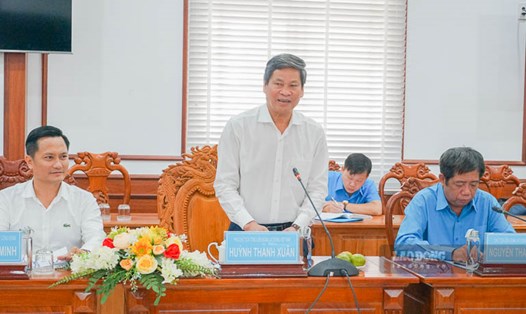 Phó Chủ tịch Tổng Liên đoàn Lao động Việt Nam  Huỳnh Thanh Xuân phát biểu tại buổi làm việc. Ảnh: Phương Anh