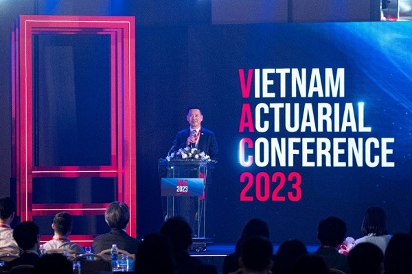 Ông Phương Tiến Minh, Tổng Giám Đốc Prudential Việt Nam phát biểu tại Hội nghị. Ảnh: Prudential  