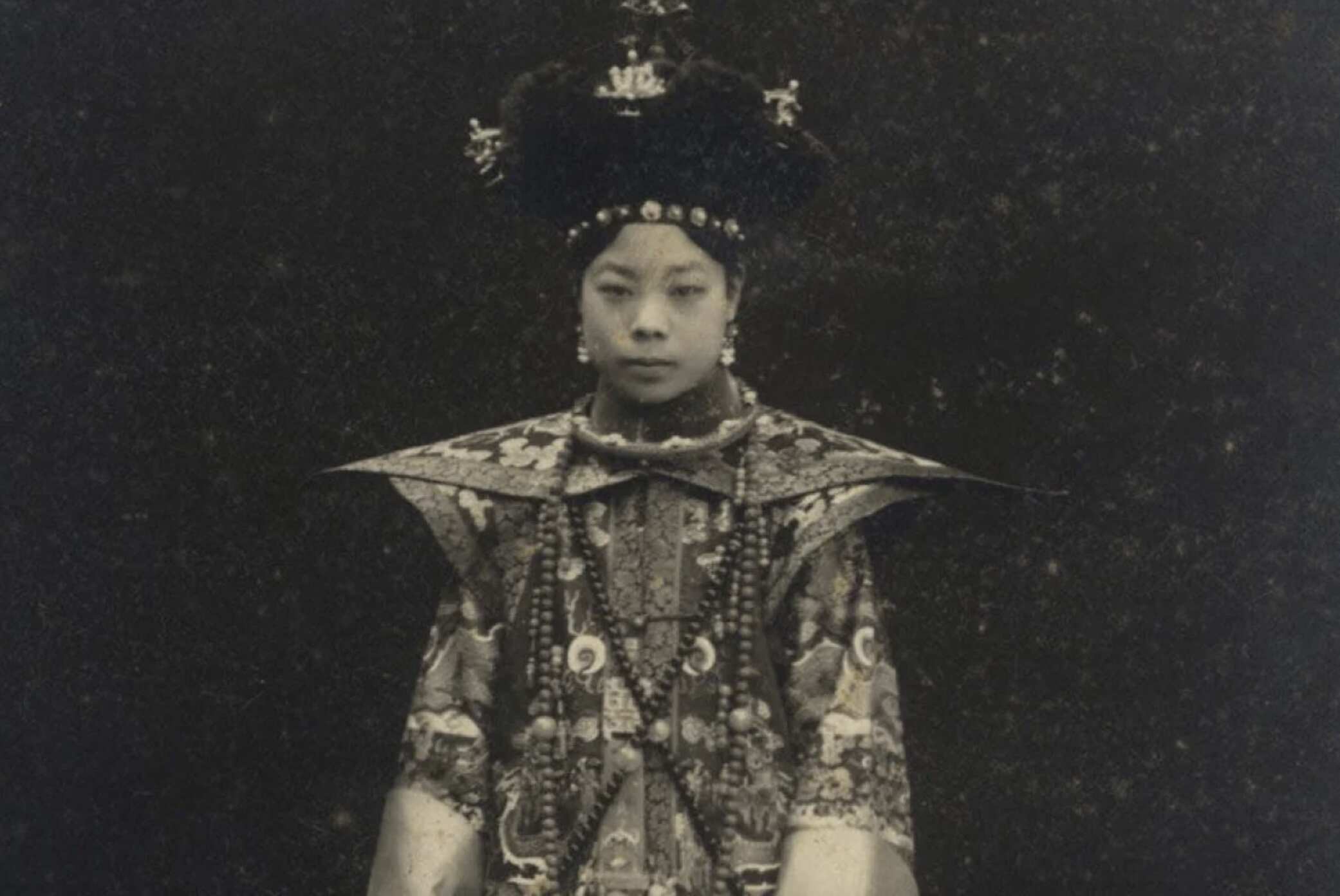 Thục phi Văn Tú được gả cho Hoàng đế Phổ Nghi từ năm 13 tuổi. Ảnh chụp màn hình