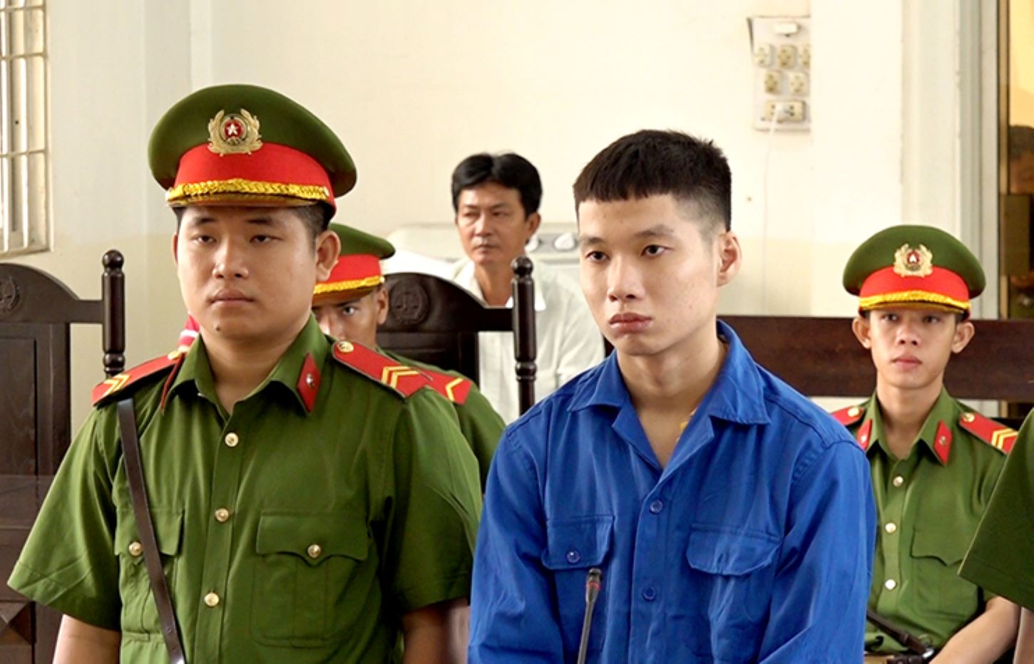 Bị cáo Nguyễn Thanh Linh tại phiên tòa. Ảnh: Vũ Tiến  