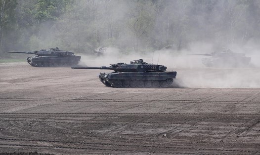 Đức dường như sẽ không thể giao thêm xe tăng cho Ukraina như đã cam kết. Ảnh: Xinhua