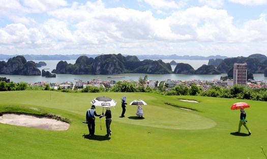 Xây dựng các khách sạn 4-5 sao, sân golf tại Bình Phước. Ảnh: Mạnh Trường