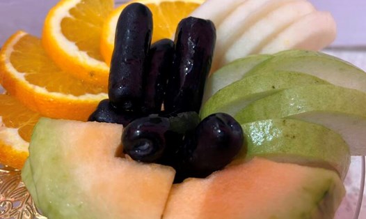 Một số loại trái cây vừa có thể giúp hạ đường huyết, vừa giúp giảm cân. Ảnh: Hạ Mây